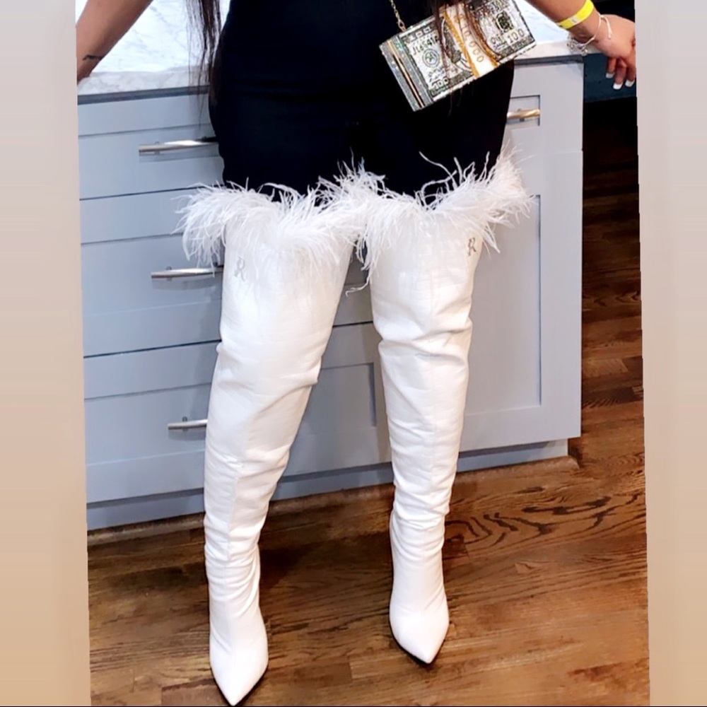 Shane Justin thigh high